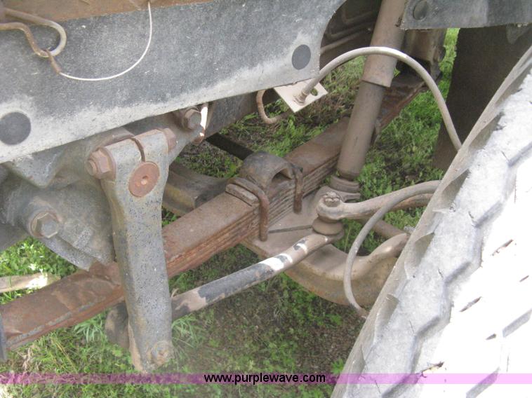 image for item H5423 1986 International 1654 scissor dump bed truck