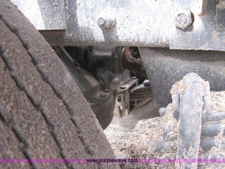 image for item H5424 1984 Mack MR686S roll-off truck