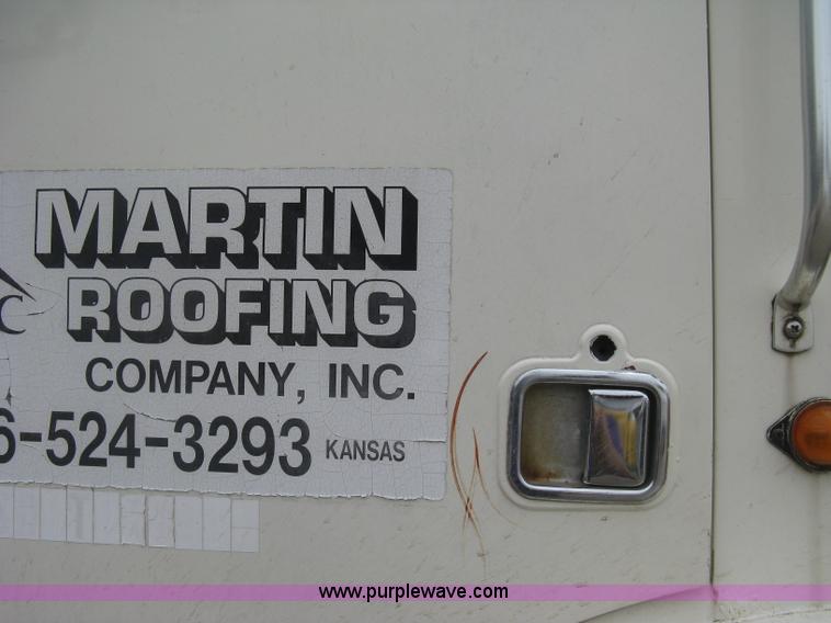 image for item H5424 1984 Mack MR686S roll-off truck