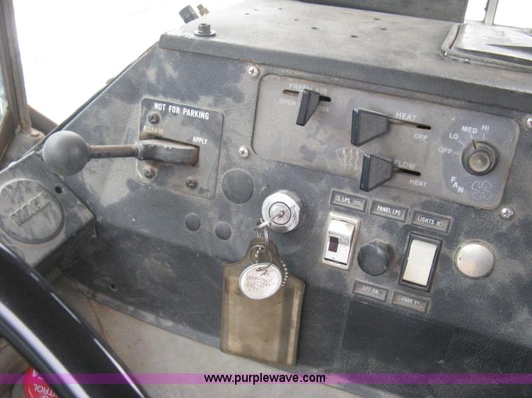 image for item H5424 1984 Mack MR686S roll-off truck