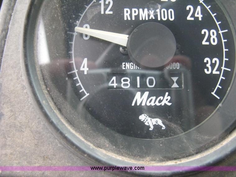 image for item H5424 1984 Mack MR686S roll-off truck