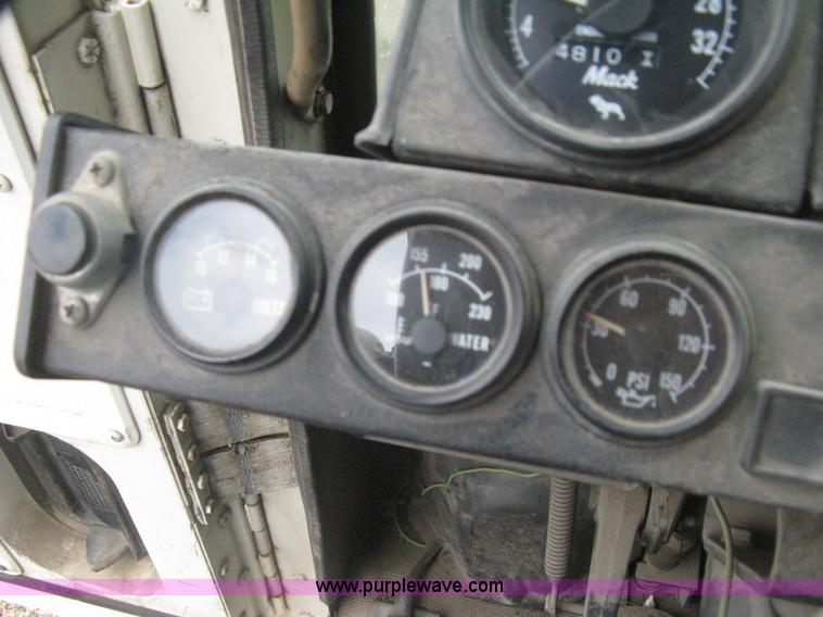 image for item H5424 1984 Mack MR686S roll-off truck