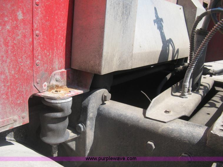 image for item H5425 1998 Peterbilt 379 semi truck