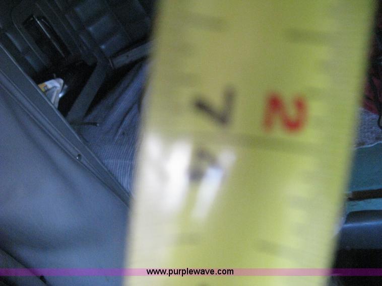 image for item H5425 1998 Peterbilt 379 semi truck