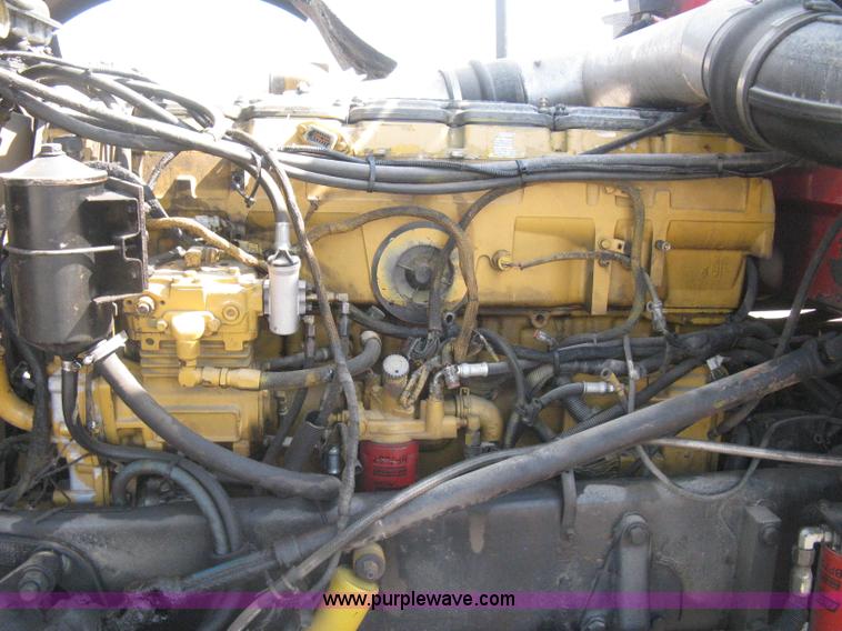 image for item H5425 1998 Peterbilt 379 semi truck