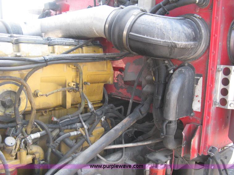 image for item H5425 1998 Peterbilt 379 semi truck