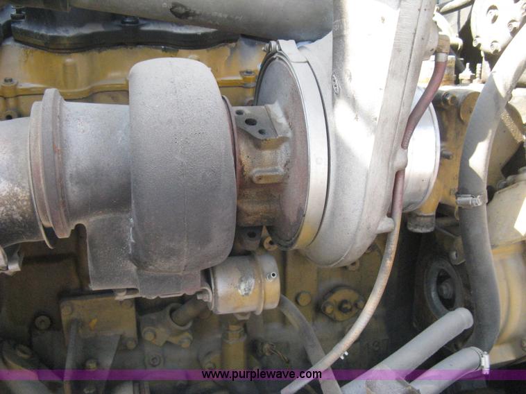 image for item H5425 1998 Peterbilt 379 semi truck