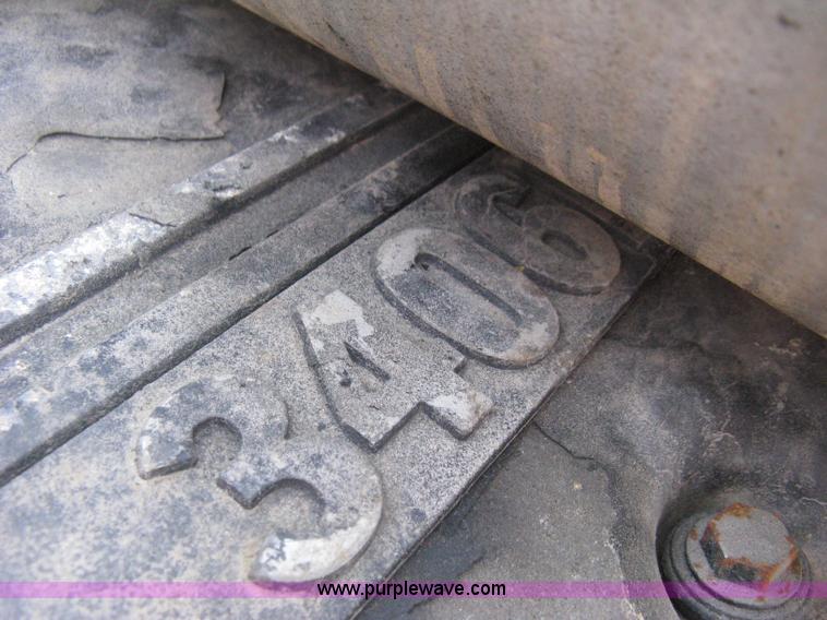 image for item H5425 1998 Peterbilt 379 semi truck