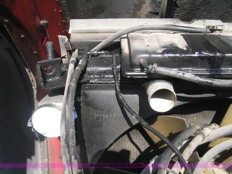 image for item H5425 1998 Peterbilt 379 semi truck