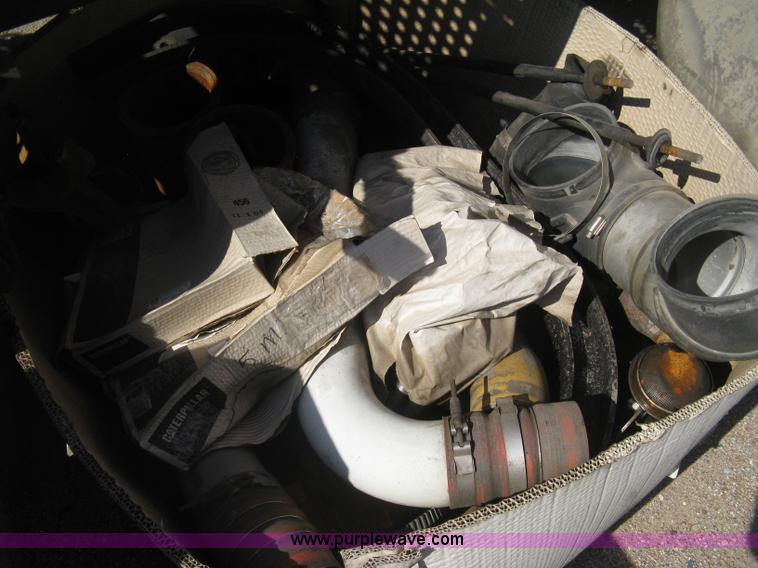 image for item H5425 1998 Peterbilt 379 semi truck