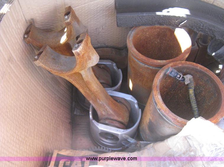 image for item H5425 1998 Peterbilt 379 semi truck