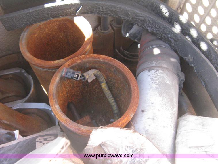 image for item H5425 1998 Peterbilt 379 semi truck