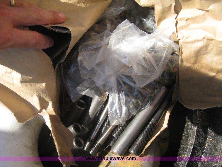 image for item H5425 1998 Peterbilt 379 semi truck