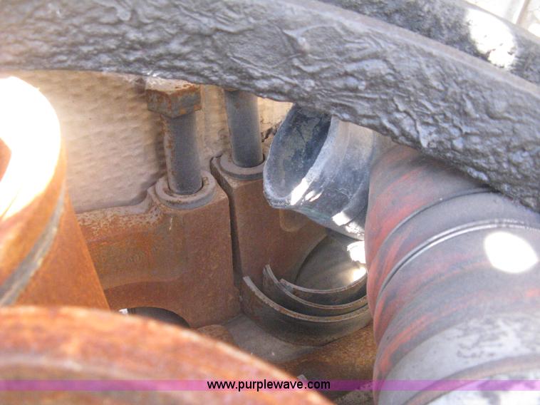 image for item H5425 1998 Peterbilt 379 semi truck