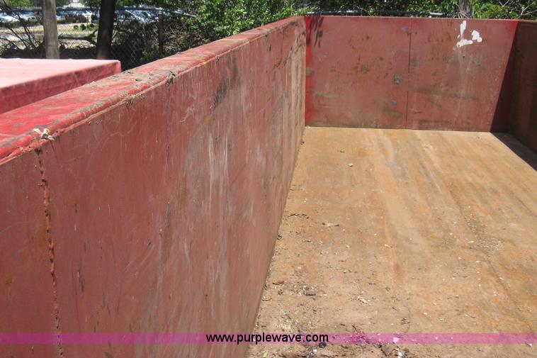 image for item H5427 2000 KL Metal Fab roll off dumpster