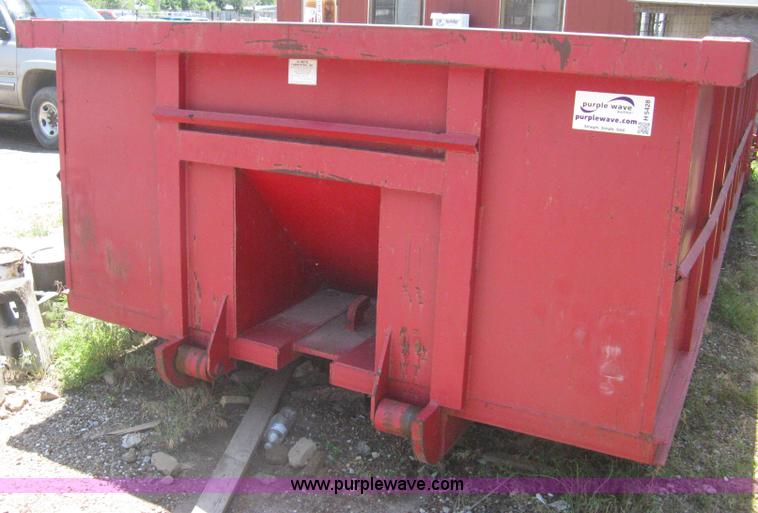 image for item H5428 2001 KL Metal Fab roll off dumpster