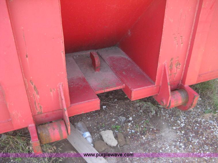 image for item H5428 2001 KL Metal Fab roll off dumpster