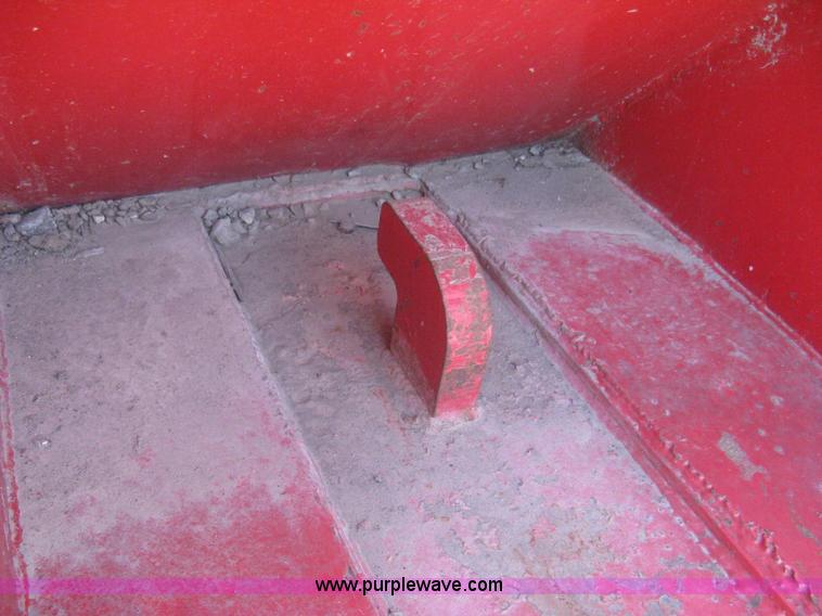 image for item H5428 2001 KL Metal Fab roll off dumpster