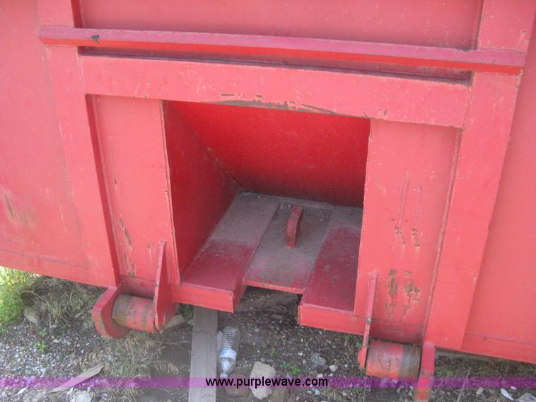 image for item H5428 2001 KL Metal Fab roll off dumpster