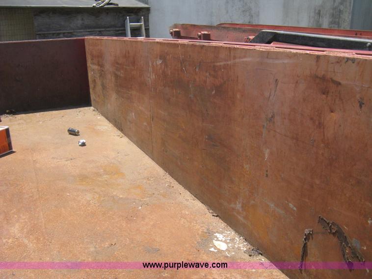 image for item H5428 2001 KL Metal Fab roll off dumpster