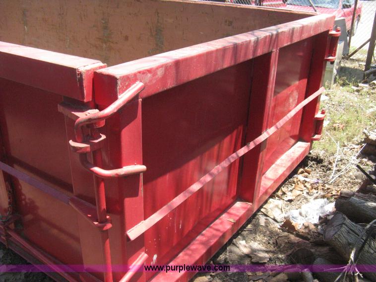 image for item H5429 2001 KL Metal Fab roll off dumpster