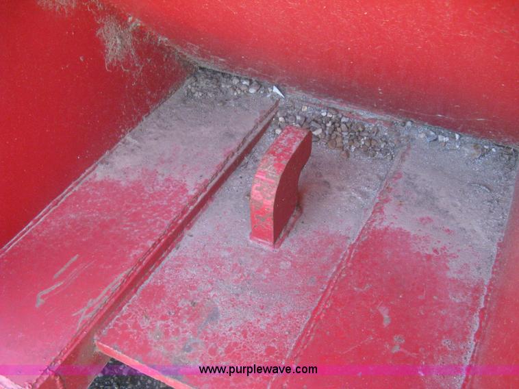 image for item H5429 2001 KL Metal Fab roll off dumpster