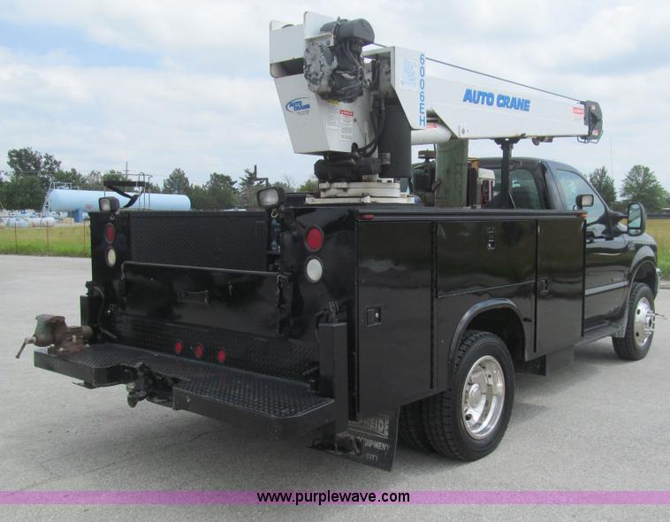image for item H8968 2000 Ford F550 Super Duty XLT utility truck