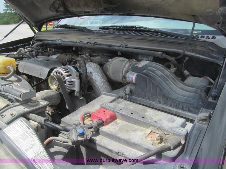 image for item H8968 2000 Ford F550 Super Duty XLT utility truck