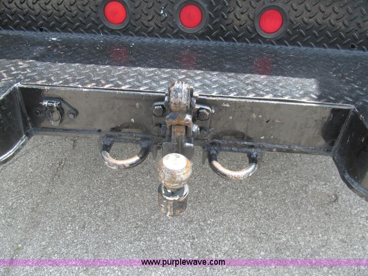 image for item H8968 2000 Ford F550 Super Duty XLT utility truck