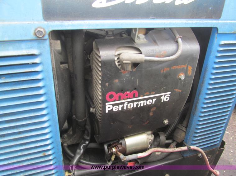 image for item H8968 2000 Ford F550 Super Duty XLT utility truck