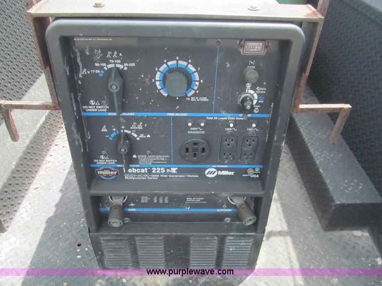 image for item H8968 2000 Ford F550 Super Duty XLT utility truck