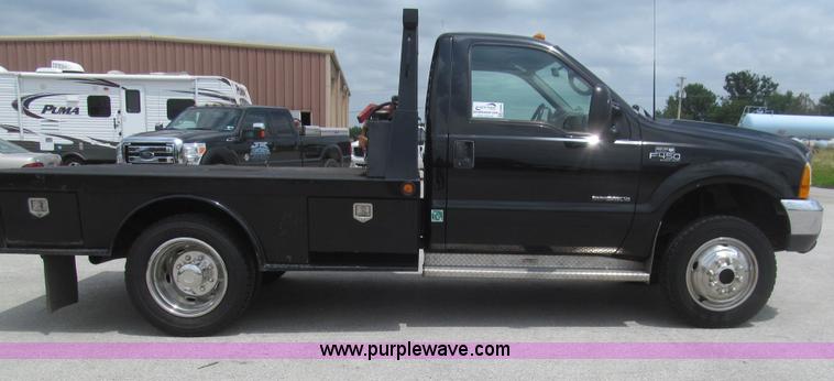 image for item H8969 2000 Ford F450 Super Duty XL flatbed truck