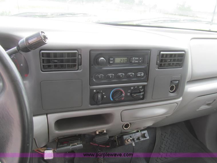 image for item H8969 2000 Ford F450 Super Duty XL flatbed truck