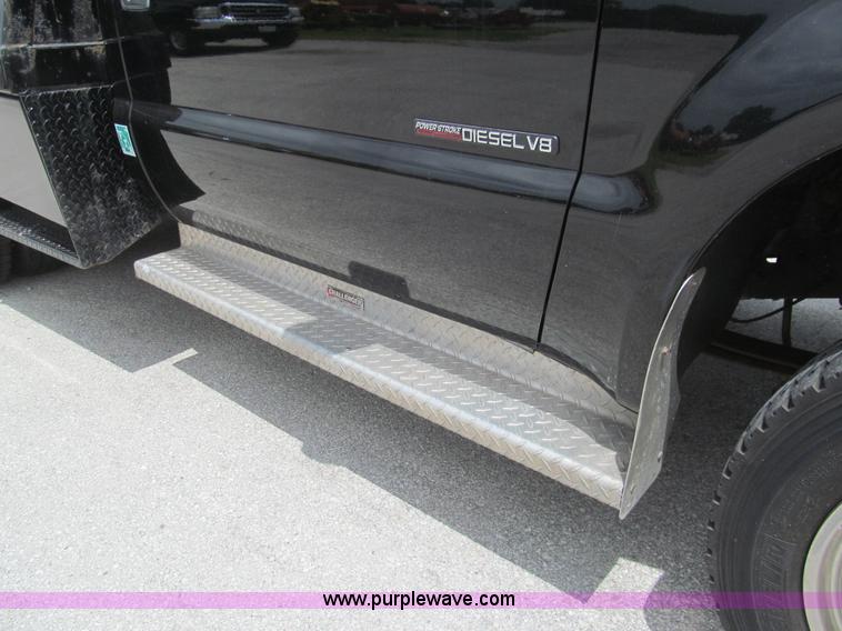 image for item H8969 2000 Ford F450 Super Duty XL flatbed truck