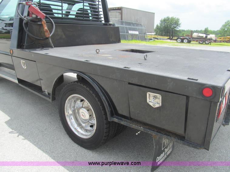 image for item H8969 2000 Ford F450 Super Duty XL flatbed truck