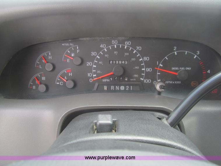 image for item H8970 1999 Ford F550 Super Duty XLT flatbed truck