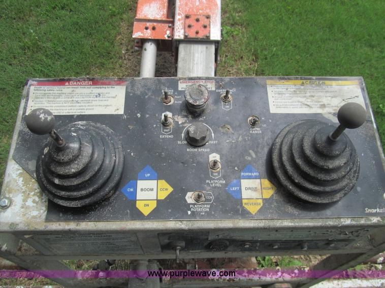 image for item H8972 2001 Snorkel TB60RW boom lift