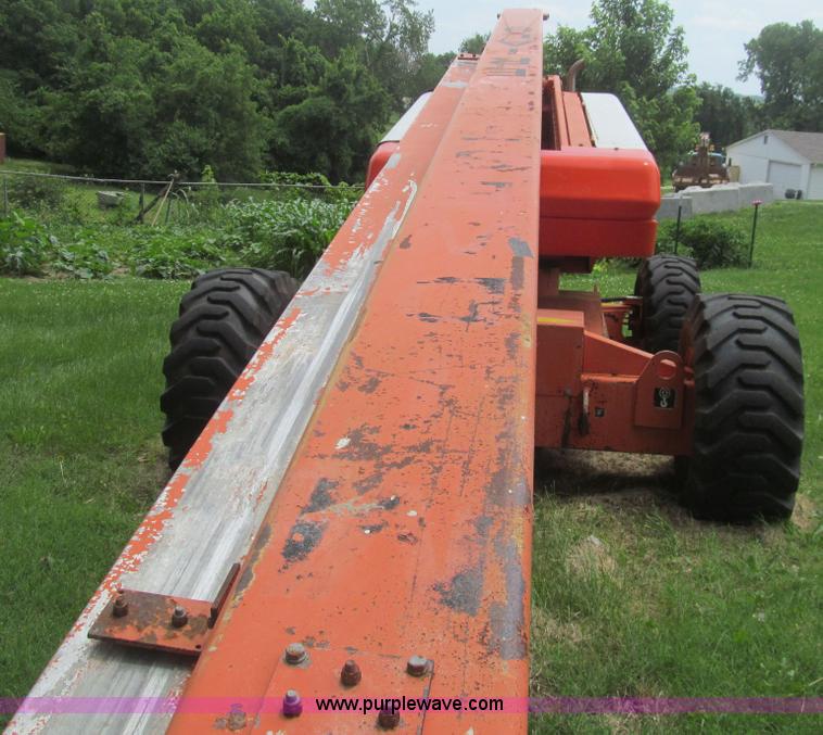 image for item H8972 2001 Snorkel TB60RW boom lift