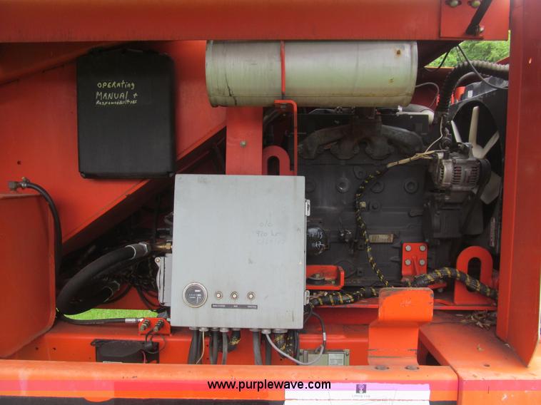 image for item H8972 2001 Snorkel TB60RW boom lift