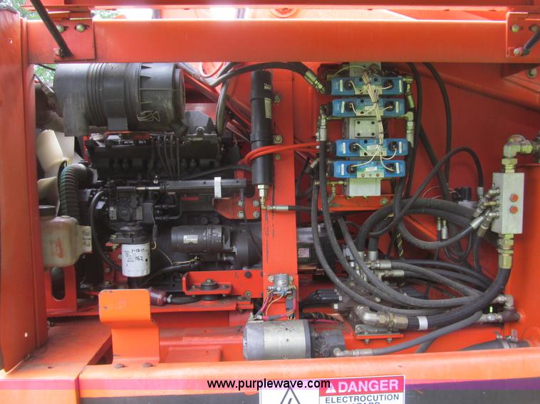 image for item H8972 2001 Snorkel TB60RW boom lift