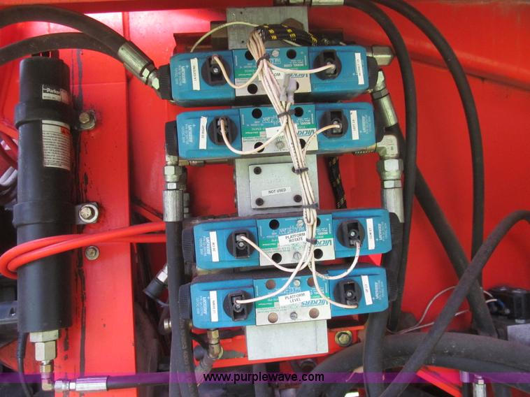 image for item H8972 2001 Snorkel TB60RW boom lift