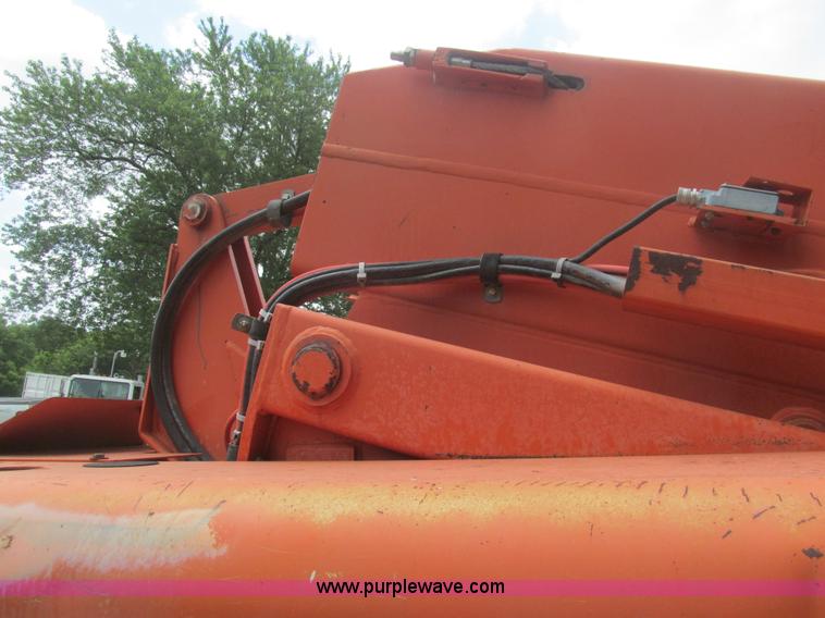 image for item H8972 2001 Snorkel TB60RW boom lift