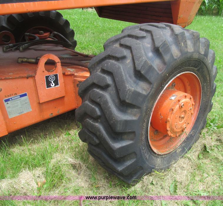 image for item H8972 2001 Snorkel TB60RW boom lift