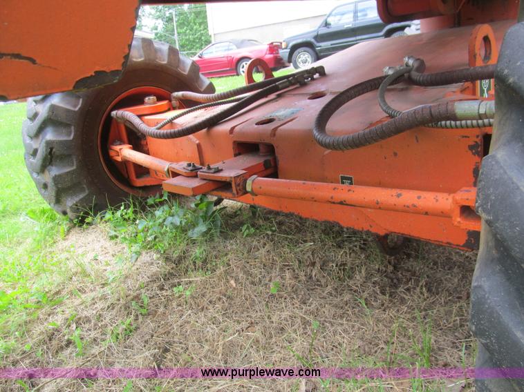 image for item H8972 2001 Snorkel TB60RW boom lift