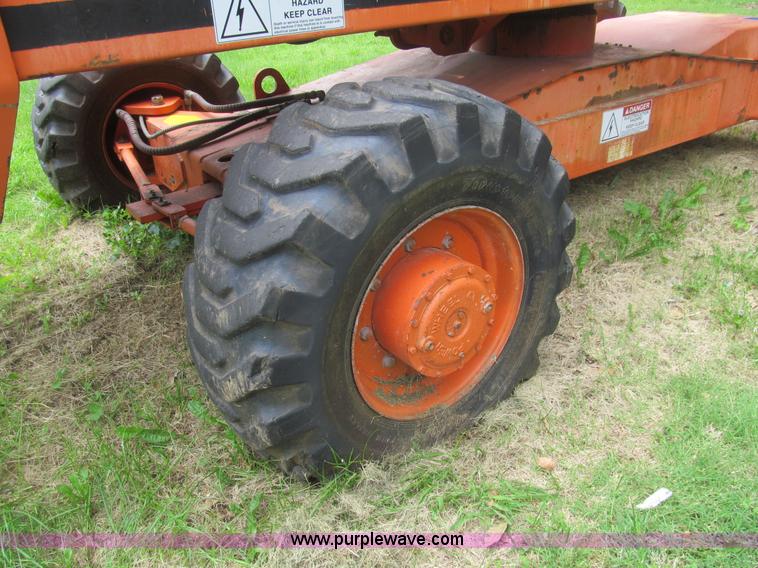 image for item H8972 2001 Snorkel TB60RW boom lift