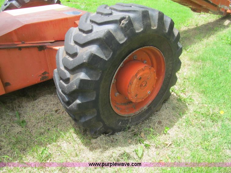 image for item H8972 2001 Snorkel TB60RW boom lift