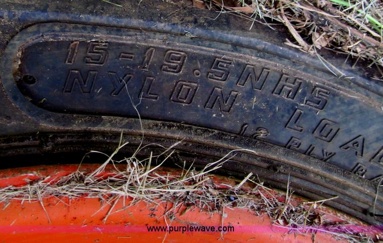 image for item H8972 2001 Snorkel TB60RW boom lift