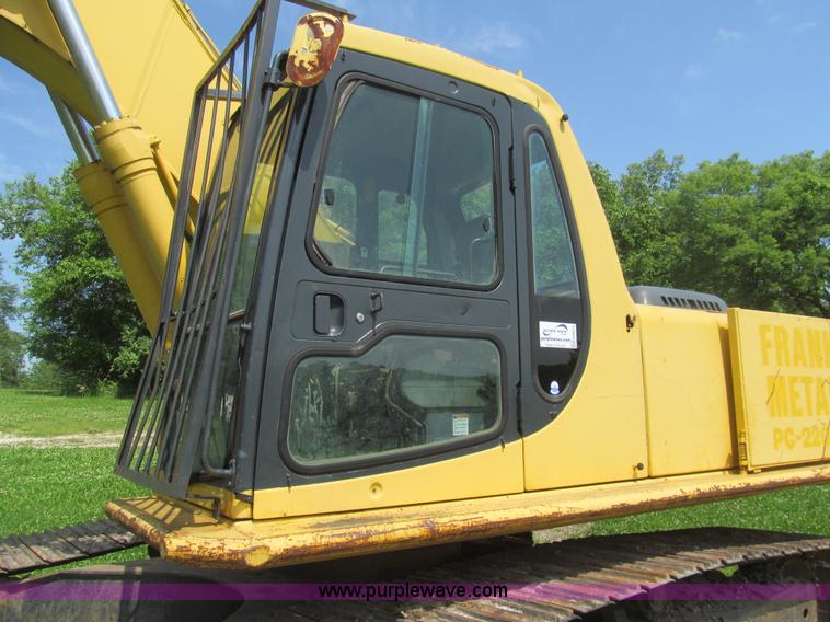 image for item H8973 Komatsu PC220LC-6L excavator