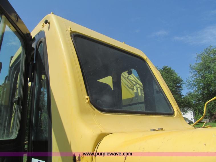 image for item H8973 Komatsu PC220LC-6L excavator