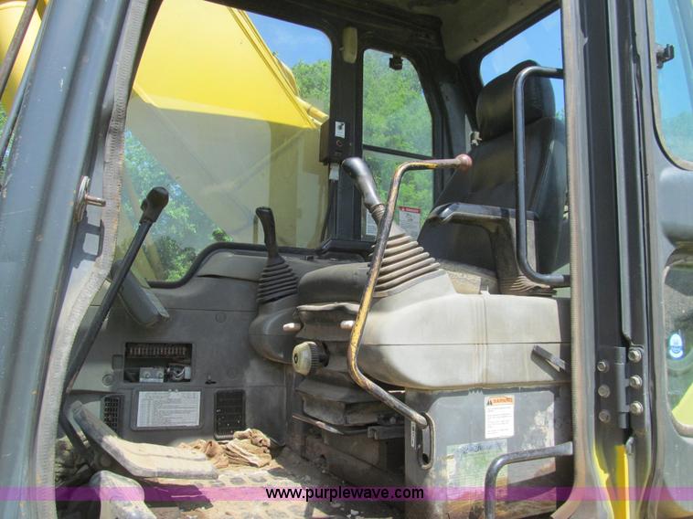 image for item H8973 Komatsu PC220LC-6L excavator